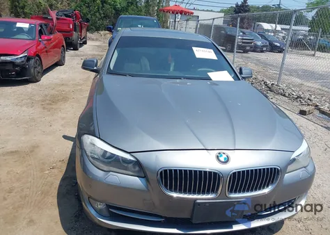 2013 BMW 528I xDrive z USA, uszkodzony, nr VIN WBAXH5C52DD108434